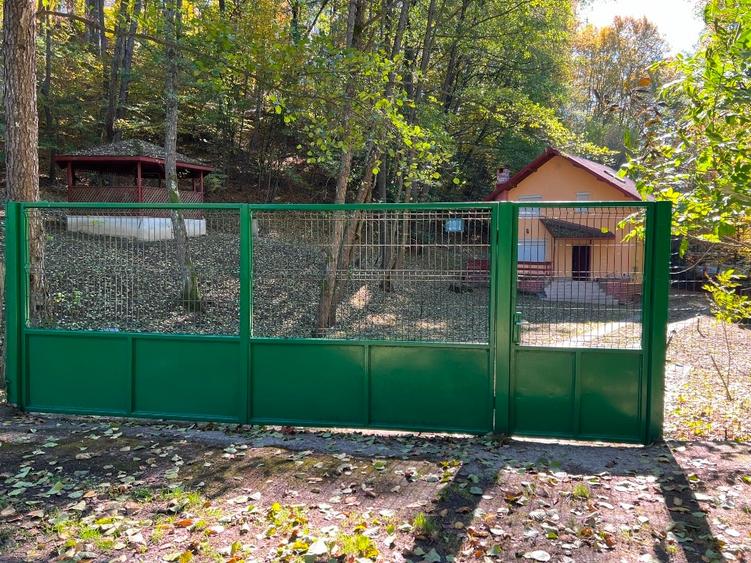 Vila de Vanzare 20 km  PITESTI ; P+1 complet utilata - 4 cam : 96.000 EUR , neg. - 1