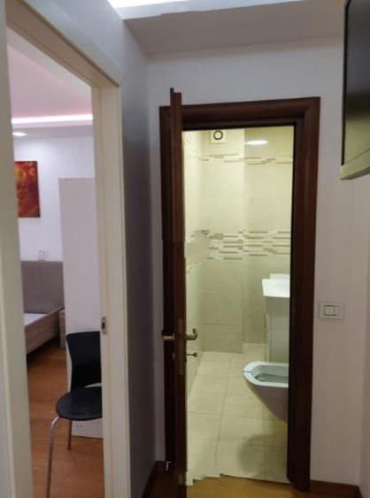Apartament cu 4 camere decomandat, mobilat în Unirii