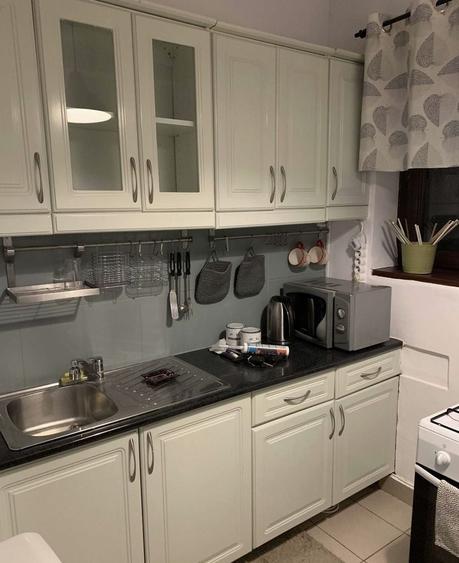 Apartament cu 2 camere semidecomandat, mobilat în Floreasca