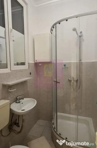 Garsonieră în Romană