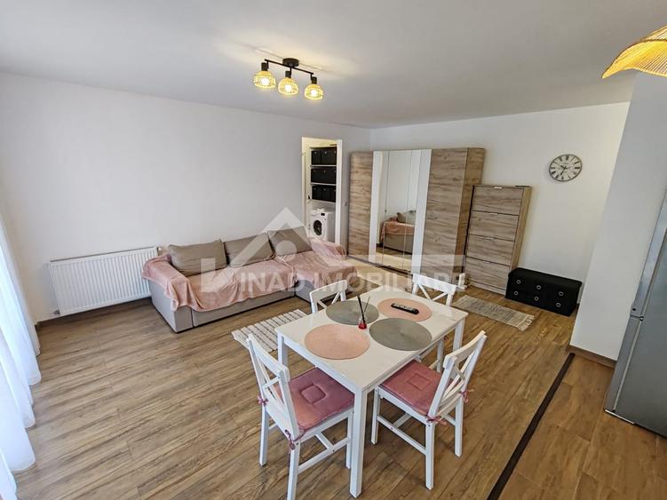 Apartament cu 2 camere semidecomandat, mobilat în Florești
