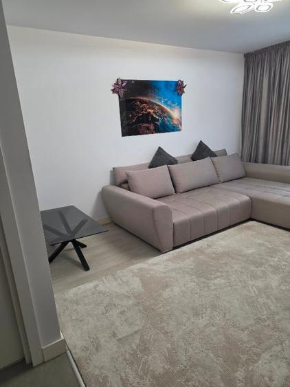 Apartament cu 2 camere decomandat, mobilat în Central
