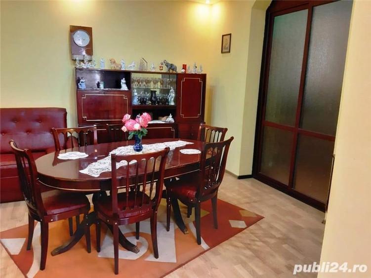 Casă cu 4 camere cu Teren 590 Mp în Central