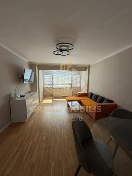Apartament cu 3 camere decomandat în Complex Studențesc