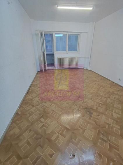 Apartament cu 2 camere decomandat în Bucur Obor