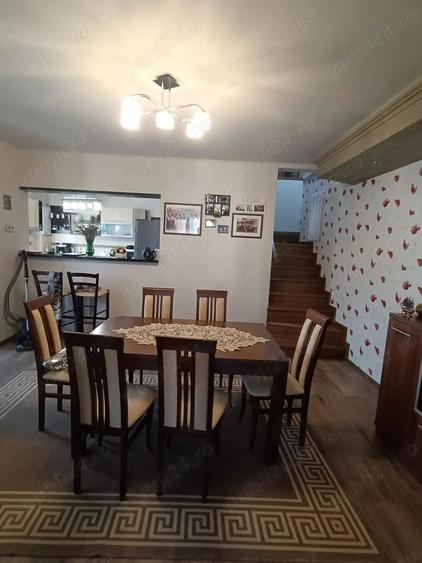Casă cu 5 camere cu Teren 1000 Mp în Luna