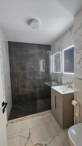 Apartament cu 2 camere decomandat, mobilat în Brâncoveanu