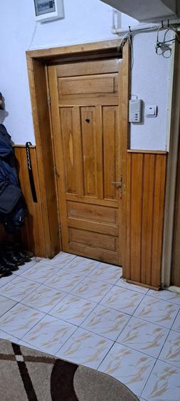Apartament cu 3 camere decomandat în Roșiori de Vede