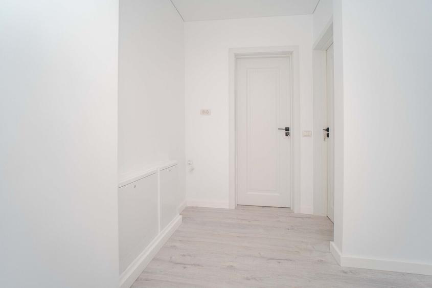 Apartament cu 2 camere decomandat în Nicolina