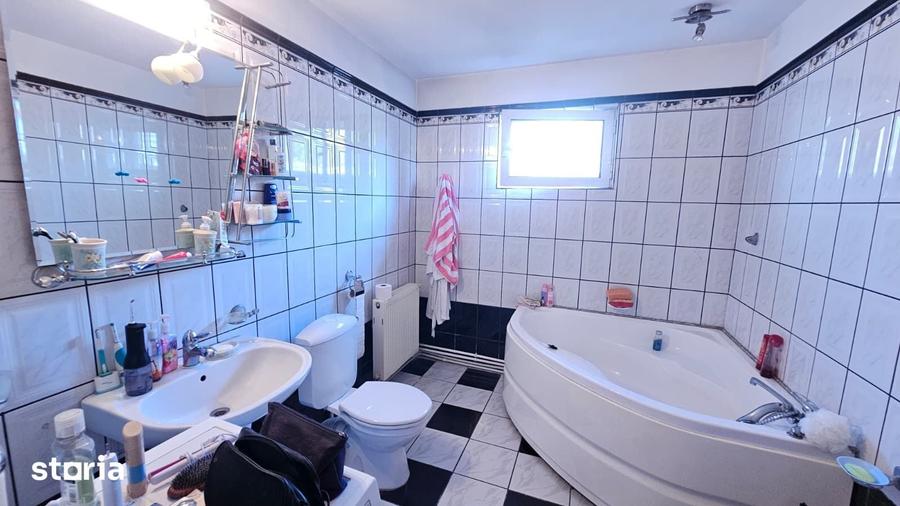 Casă cu 4 camere cu Teren 405 Mp în Țiglina 3