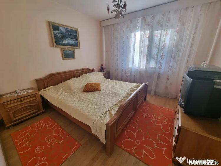Apartament cu 3 camere decomandat în 9 Mai