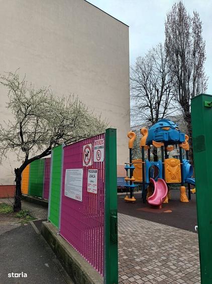 Apartament cu 3 camere decomandat, mobilat în Giurgiului