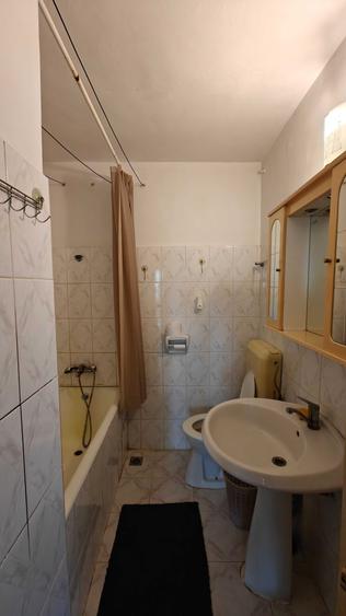 Apartament cu 2 camere decomandat în Titan