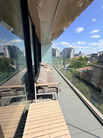 Apartament cu 3 camere semidecomandat în Herăstrău
