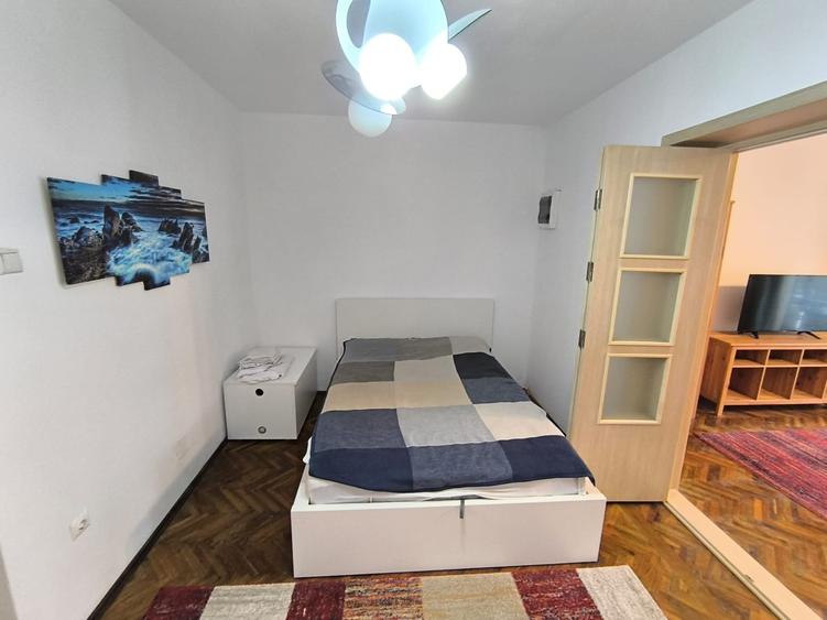 Apartament cu 3 camere, mobilat în Ultracentral