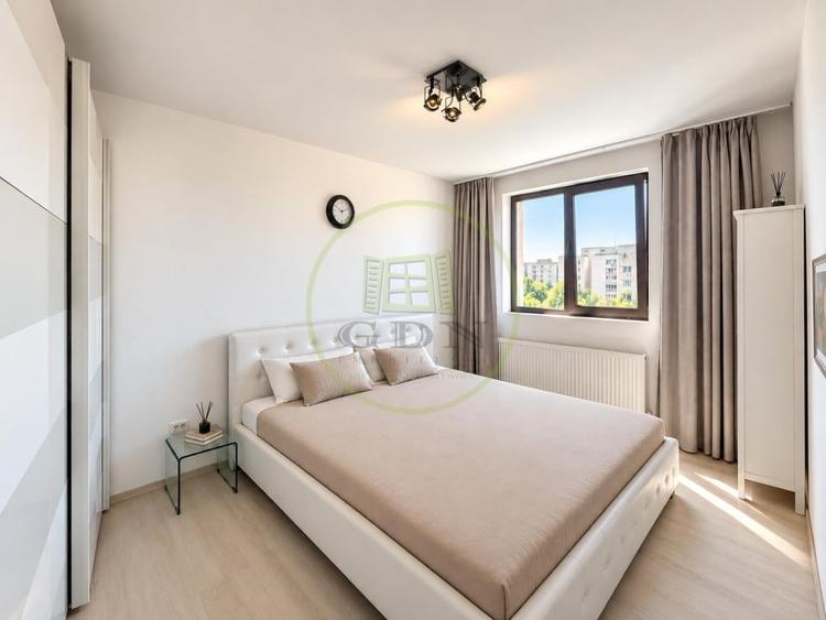 Apartament cu 3 camere semidecomandat, mobilat în Drumul Taberei