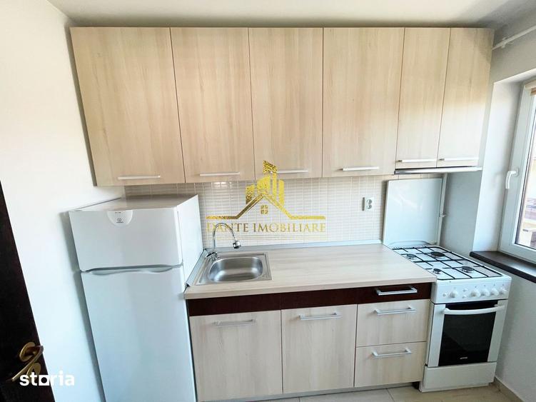 Apartament cu 2 camere semidecomandat, mobilat în Bună Ziua