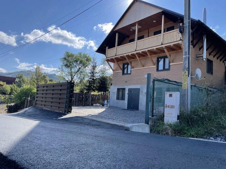Casă cu Teren 375 Mp în Praid