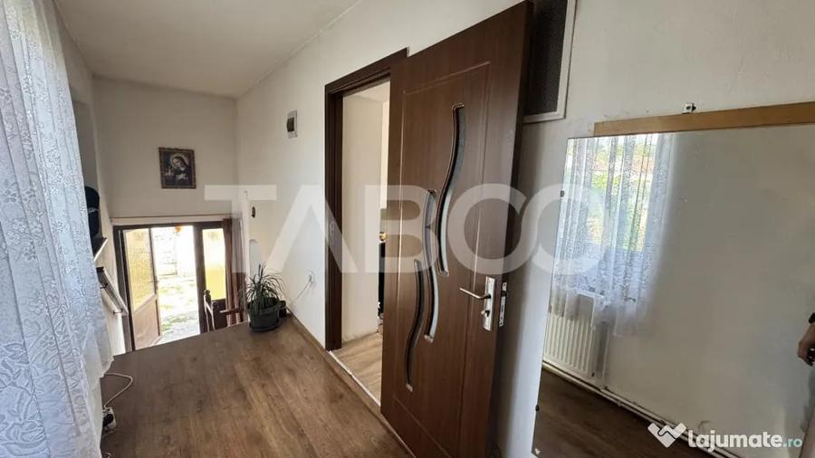 Casă cu 3 camere cu Teren 500 Mp în Cornățel