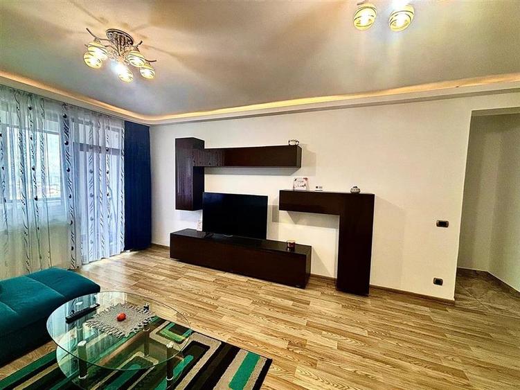 Apartament cu 2 camere semidecomandat, mobilat în Tractorul — fotografia 1