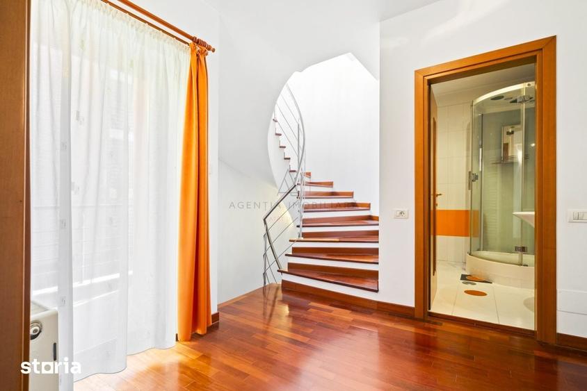 Casă cu 6 camere cu Teren 245 Mp în Herăstrău