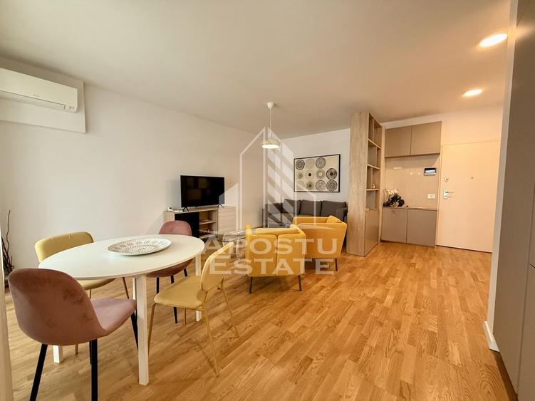 Apartament cu 2 camere decomandat, mobilat în Central