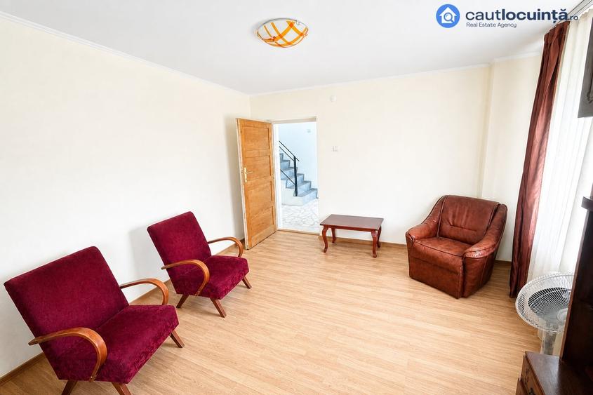 Casă cu 5 camere cu Teren 4900 Mp în Micești