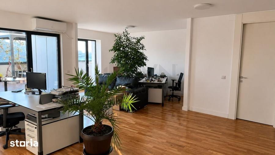 Apartament cu 4 camere în Tei