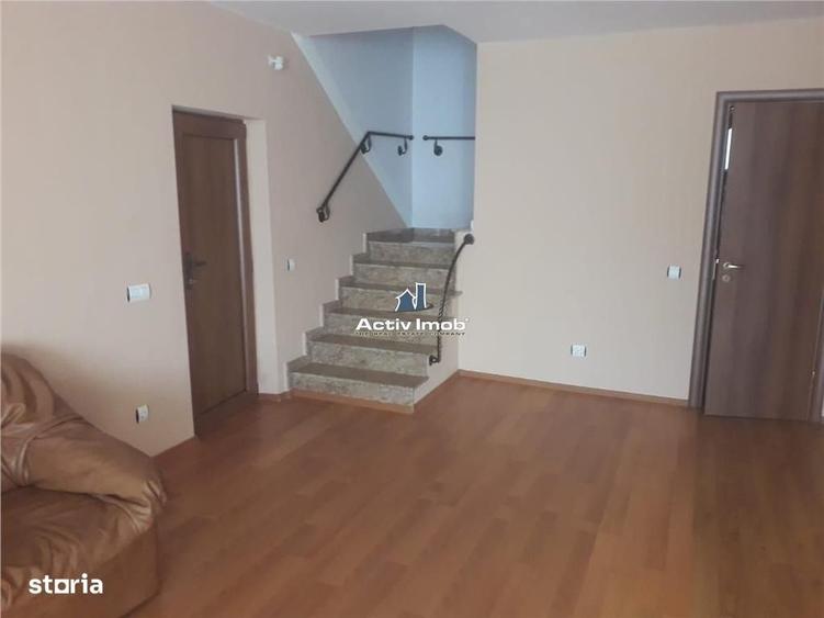 Casă cu 4 camere în Sânpetru