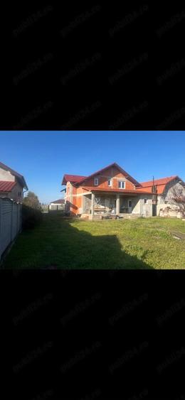 Casă cu Teren 603 Mp în Orțișoara