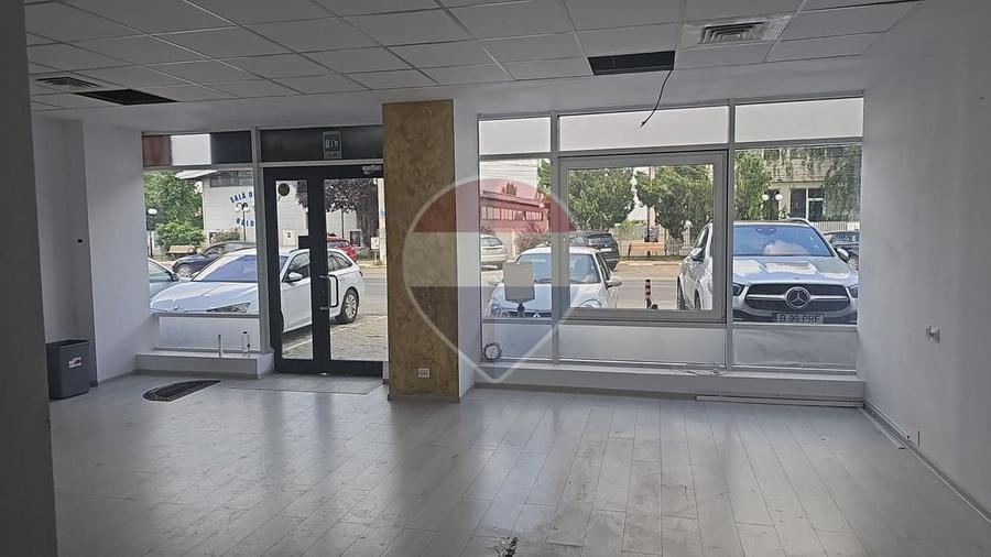 Spațiu comercial, de 115 mp, în Balotești
