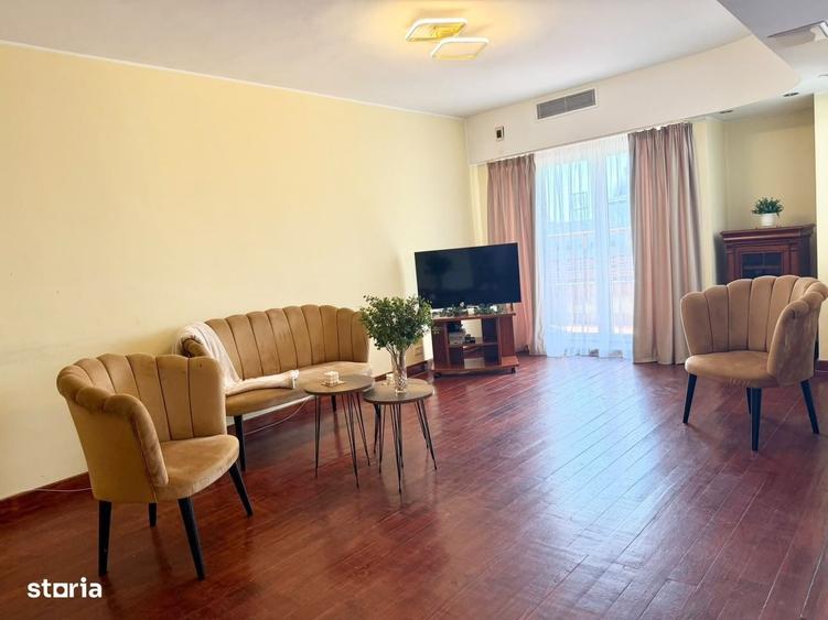 Apartament cu 4 camere în Unirii