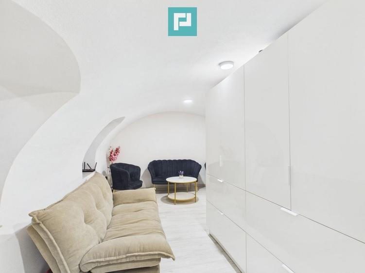 Apartament cu 3 camere semidecomandat în Ultracentral