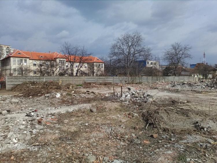 Teren intravilan de 2717 mp, în Central