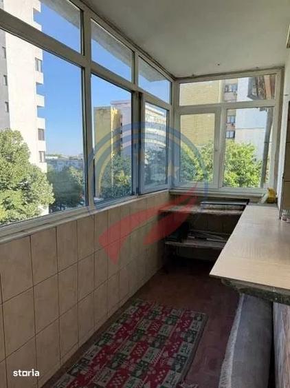 Apartament cu 3 camere decomandat în Brazda lui Novac