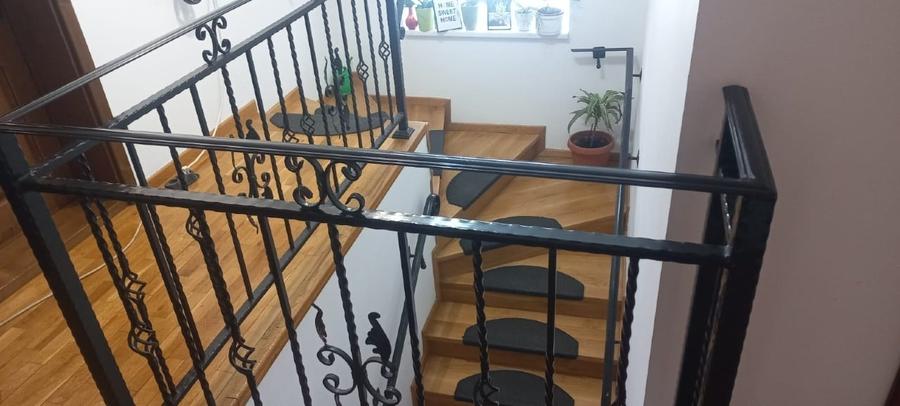 Casă individuală cu 4 camere cu Canalizare în Giarmata