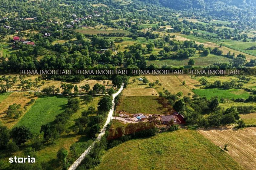 Casă cu 2 camere cu Teren 3900 Mp în Cernești