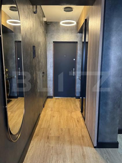 Apartament cu 4 camere decomandat, mobilat în Tractorul