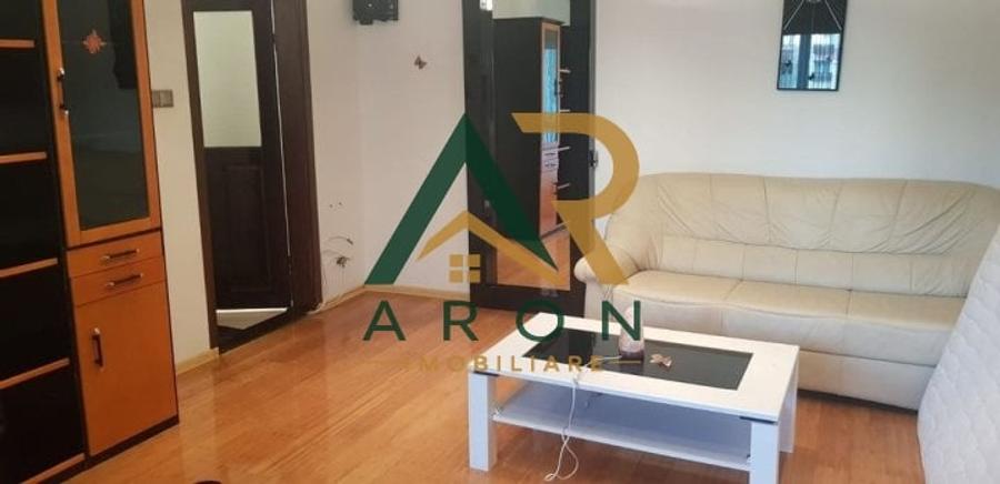 Apartament cu 3 camere decomandat, mobilat în Vitan