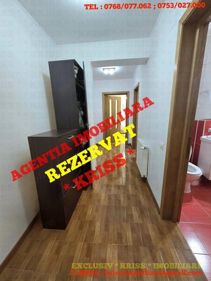 Apartament cu 2 camere decomandat în Craiovei