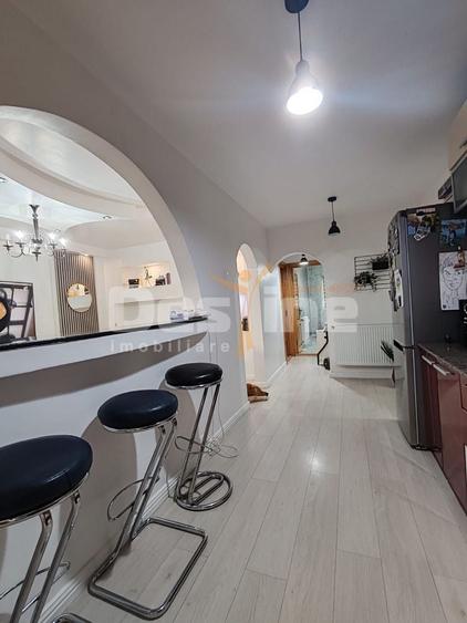 Apartament cu 3 camere decomandat în Gară
