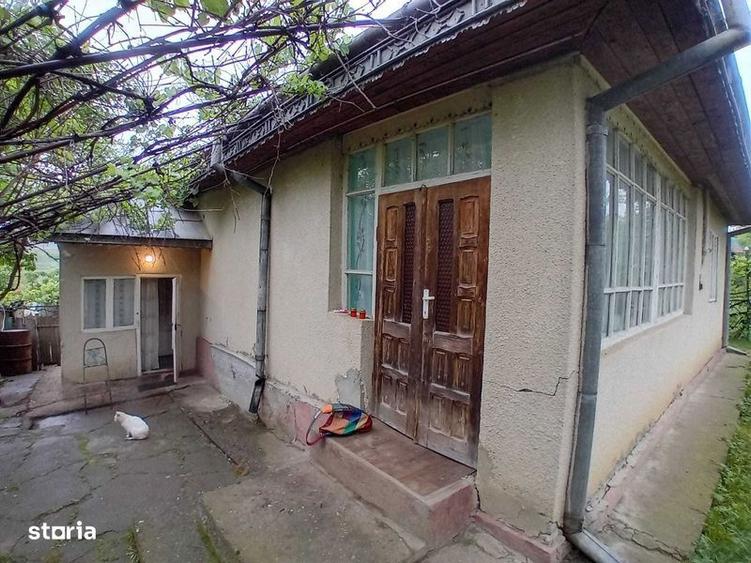 Vand casa cu gradina si anexe la 20 min de Iasi - 1