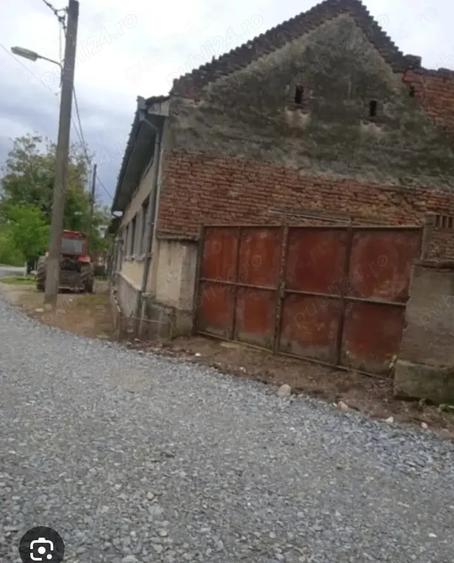 Casă cu 3 camere cu Teren 6627 Mp în Tincova