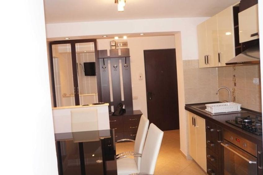 Apartament cu 2 camere decomandat, mobilat în Crângași