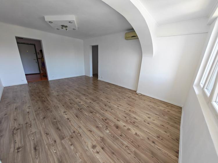 Apartament cu 2 camere semidecomandat în Titan