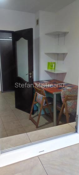 Apartament cu 2 camere decomandat de inchiriat.