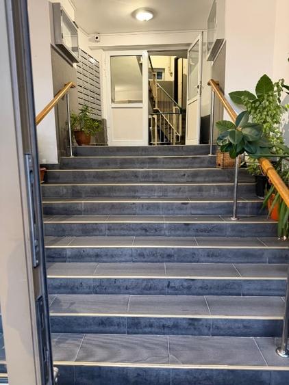 Apartament cu 3 camere decomandat în Banu Manta