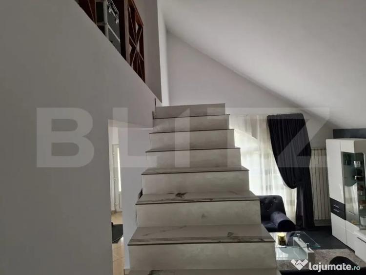 Casă cu 6 camere cu Teren 941 Mp în Sânmartin