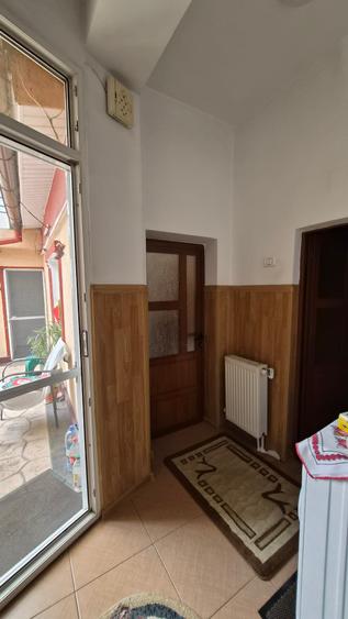 Casă individuală cu 4 camere cu Canalizare în Faleza Nord