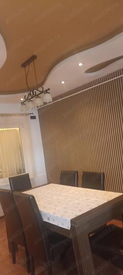 Casă cu Teren 300 Mp în Central